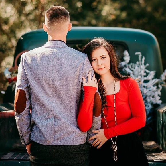 Meet your Posher, Tiffany - Picture 2 of 2